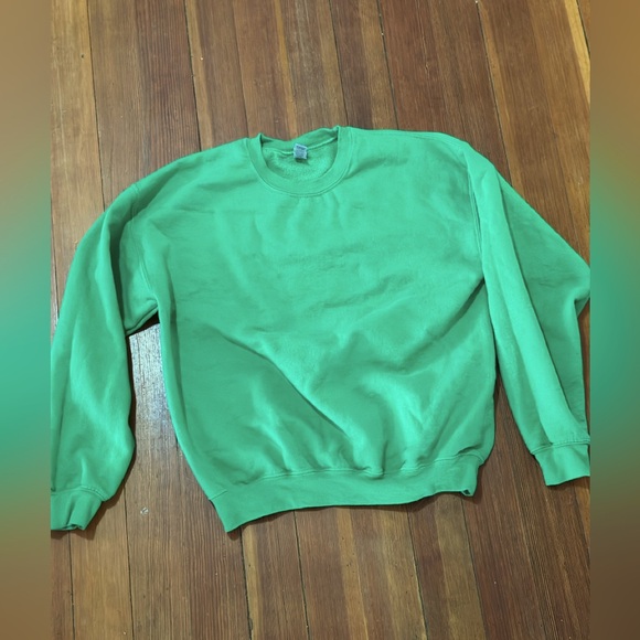Gildan Other - Gildan Unisex Adult Fleece Crewneck Sweatshirt Size L